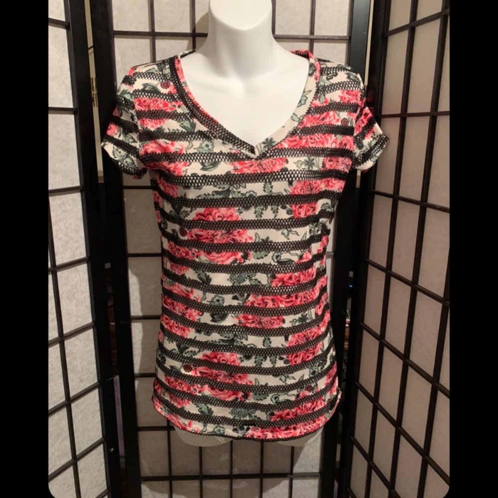 Short sleeve tee